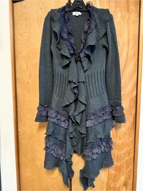 Unique Hendi cardigan sweater M/L